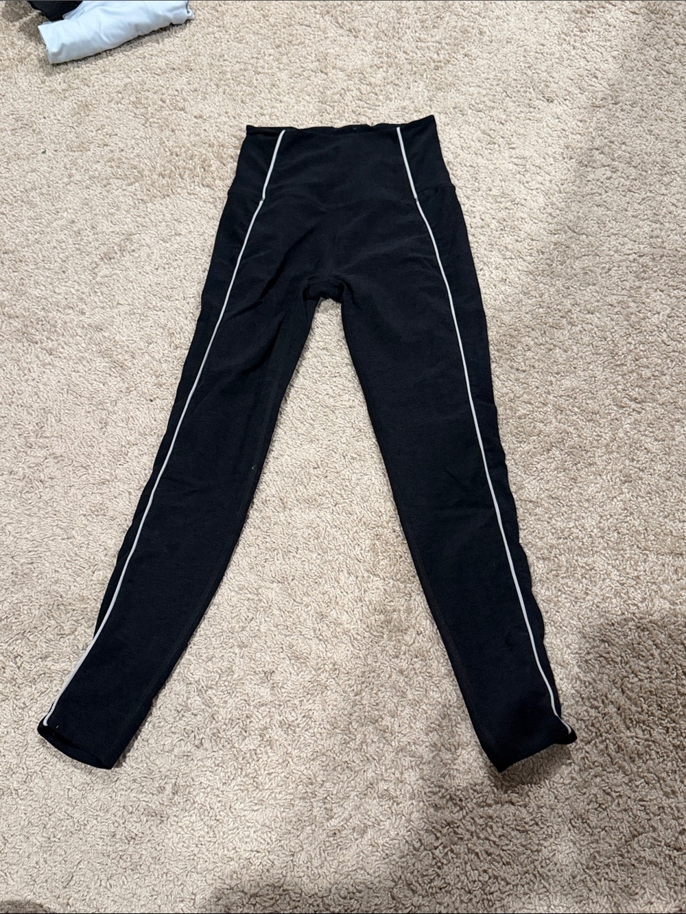 Beyond Yoga Black Leggings with White Side Piping